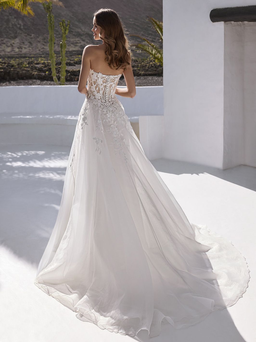 Enzoani - LOVE - Everly - £1695